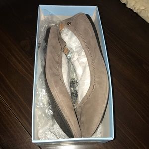 Antonio Melani flats